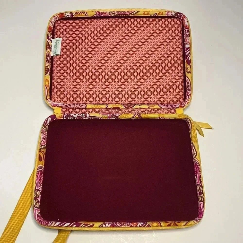 Vera Bradley Hard Shell Tablet Case - Picture 5 of 10